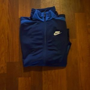 Boys Xl Almost New Nike sweat jacket